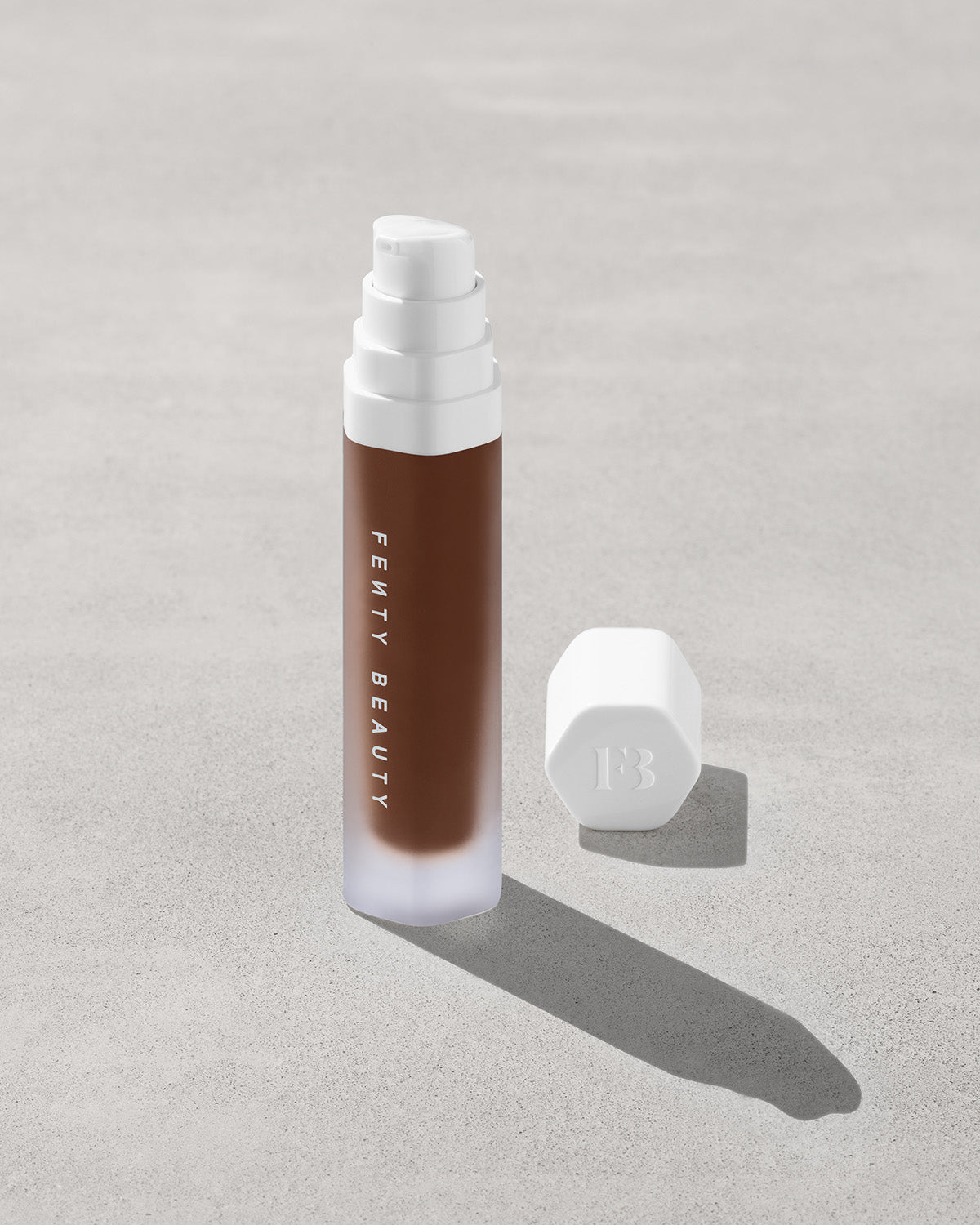 Fenty Beauty Soft'lit Fond de Teint 495 Lumineux 32ml