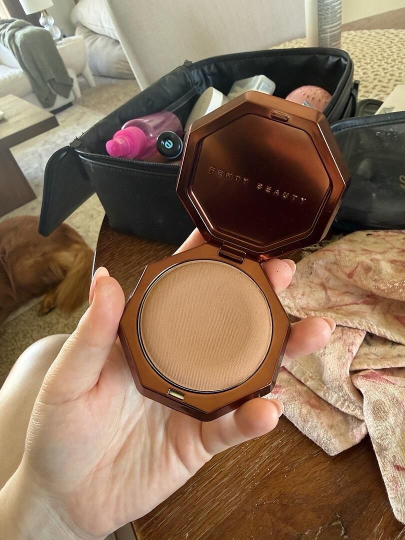 Fenty Beauty Sun Stalk'r Soufflé Bronzer Brown Butt'r