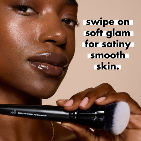 E.L.F. Smooth Swipe Pinceau fond de teint liquide biseauté