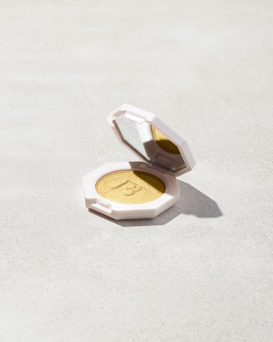 Fenty Beauty Mini Killawatt highlighter Trophy Wife doré