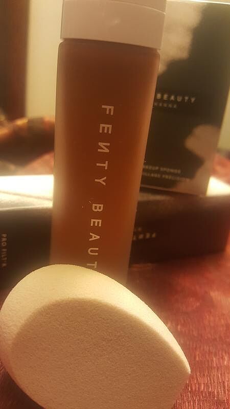 Fenty Beauty Precision Sponge 100 Éponge maquillage sans latex