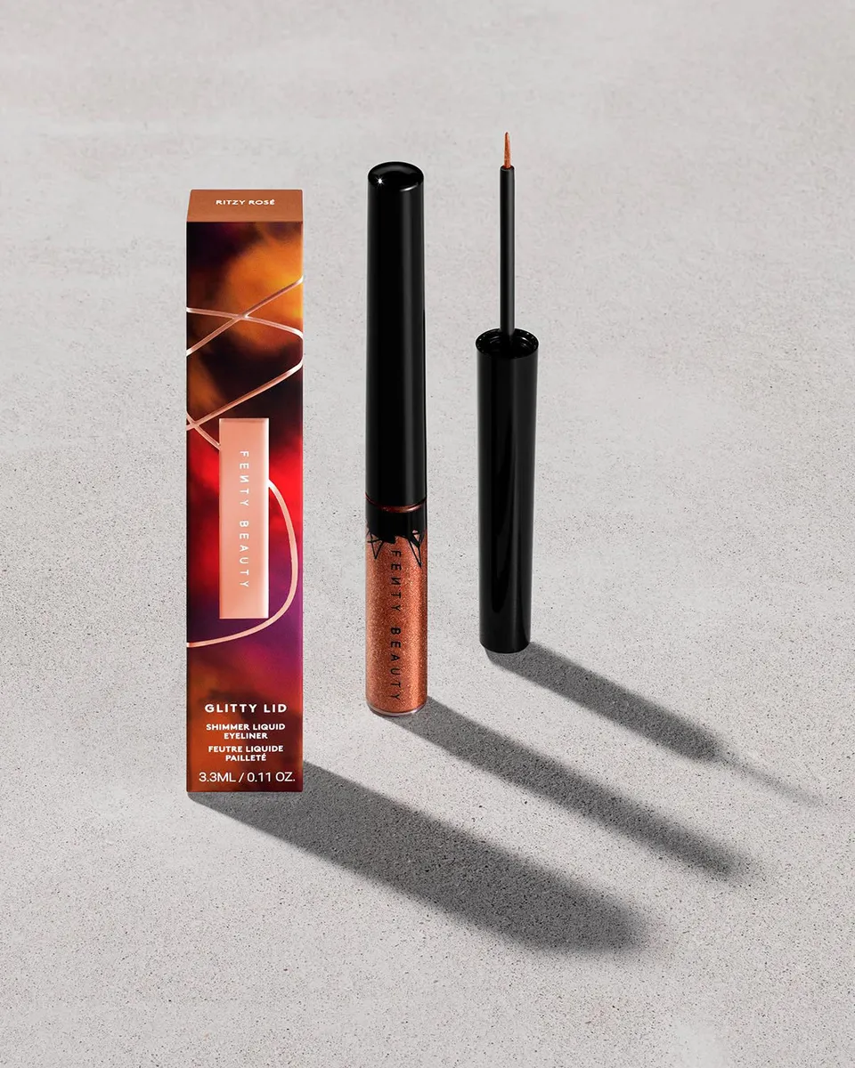Fenty Beauty Glitty Lid Eyeliner liquide Ritzy Rose métal