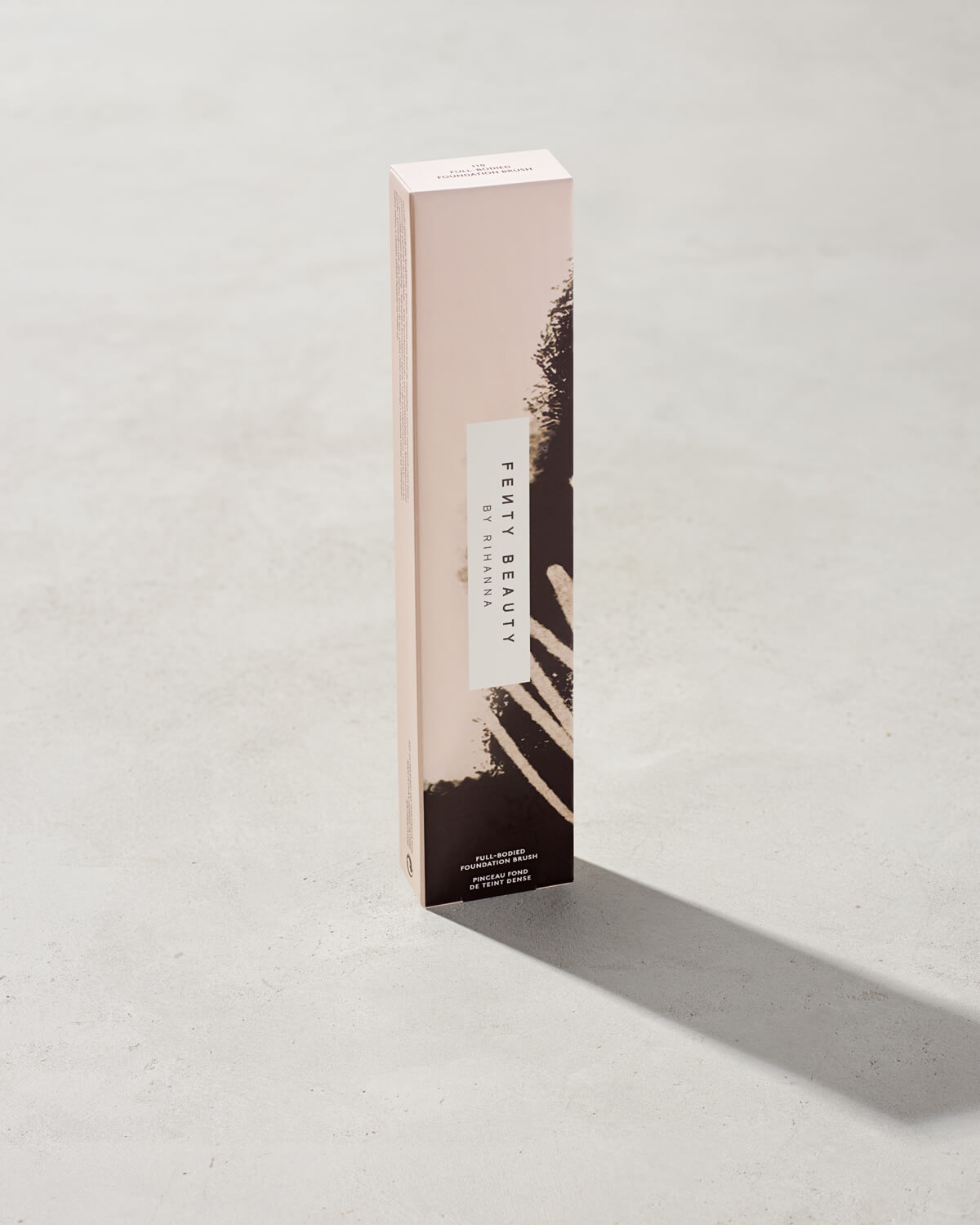 Fenty Beauty 110 Pinceau Fond de Teint Full-Bodied Couvrance