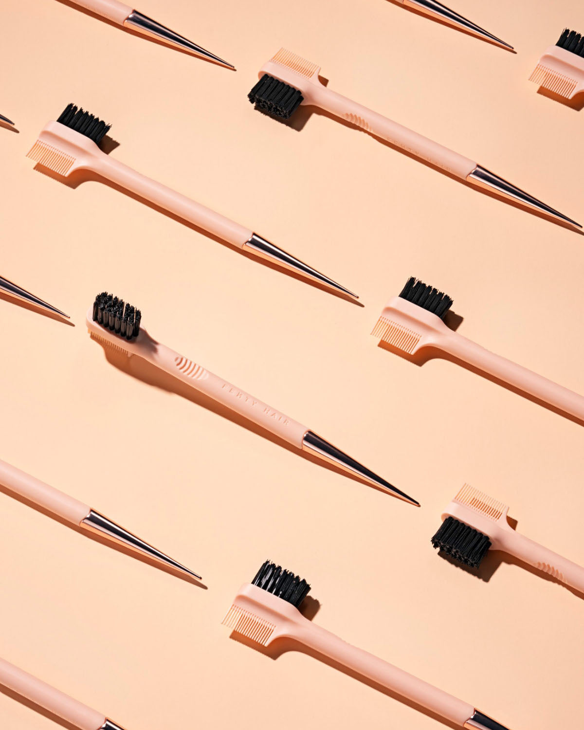 Fenty Beauty The Side Stick outil coiffure 3-en-1 baby hair