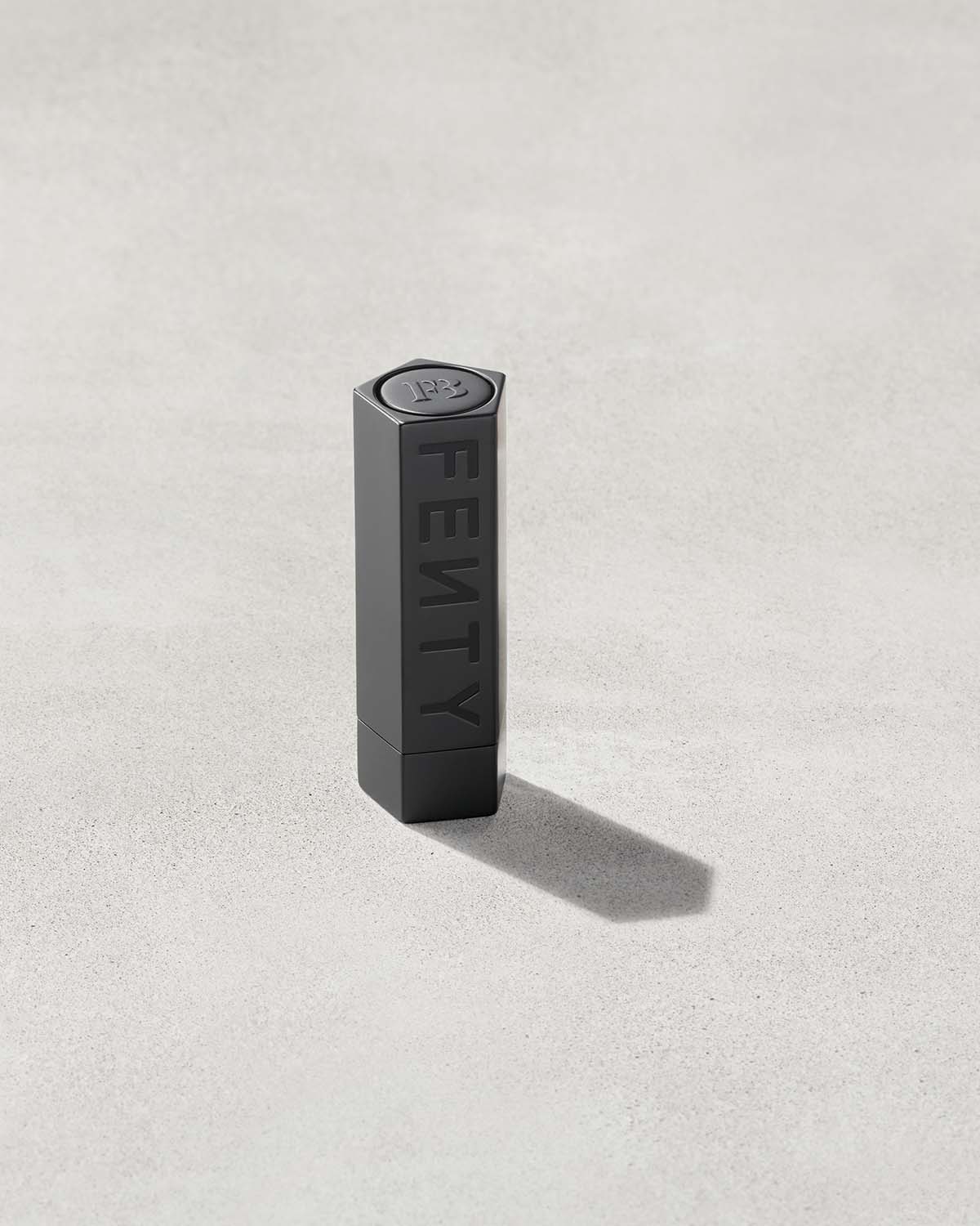 Fenty Beauty Fenty Icon étui rouge à lèvres Matte Black