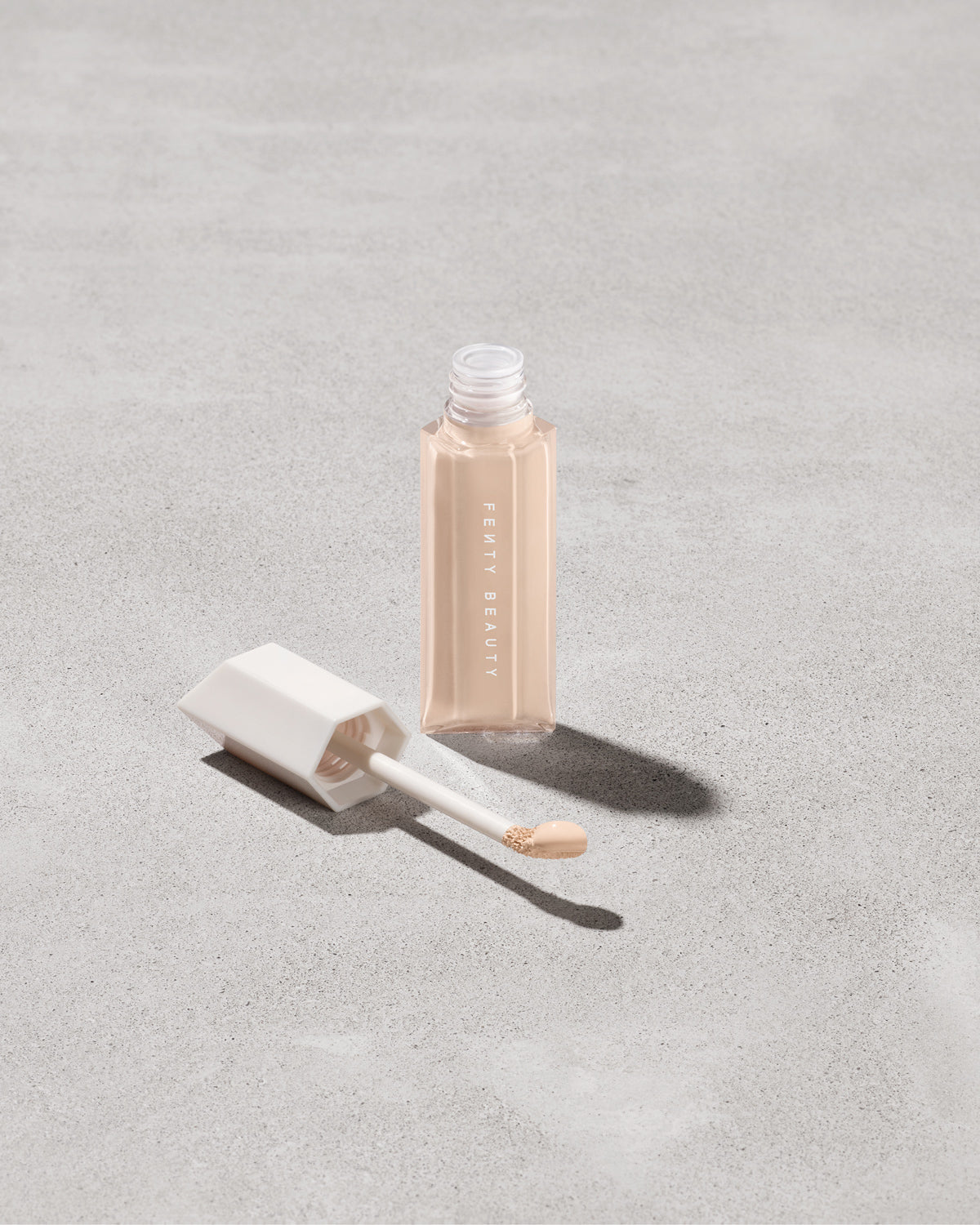 Fenty Beauty We're Even correcteur 150N 9mL hydratant
