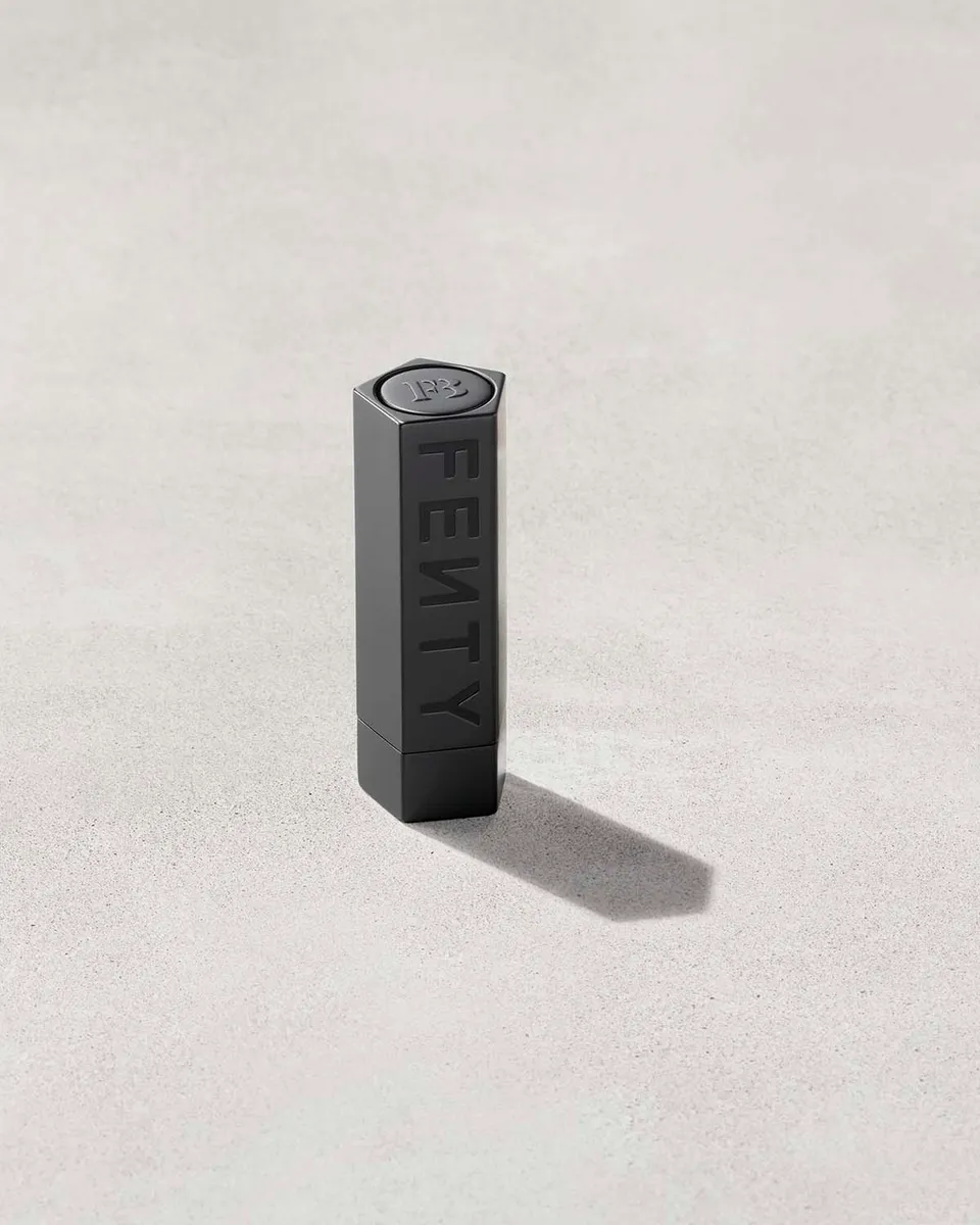 Fenty Beauty Fenty Icon étui rouge à lèvres Matte Black