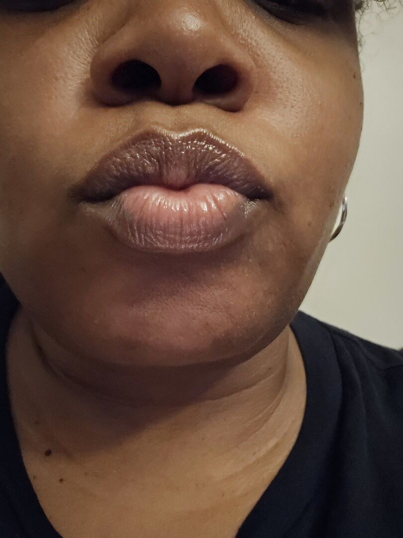 Fenty Beauty Gloss Bomb Heat Luminizer Gloss Purple Pepp'r 9 mL repulpant