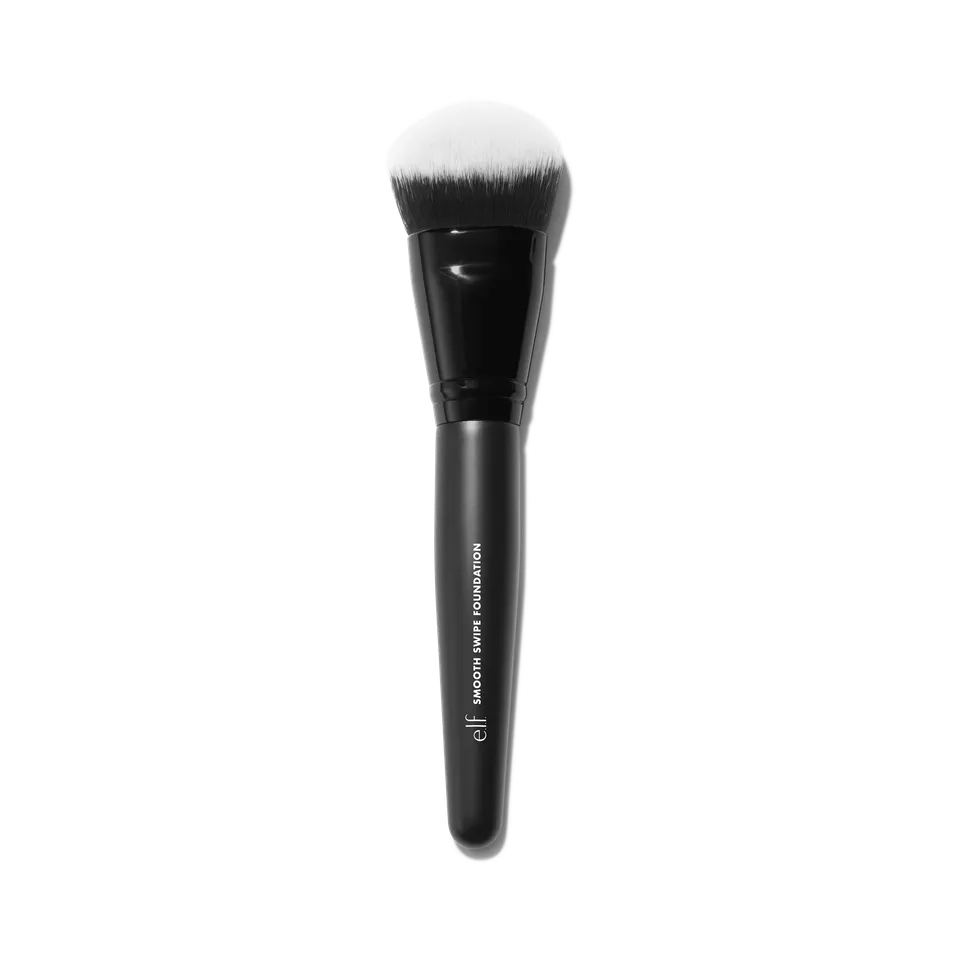 E.L.F. Smooth Swipe Pinceau fond de teint liquide biseauté