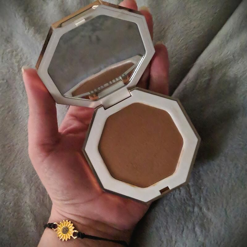Fenty Beauty Cheeks Out bronzer crème Amber 5,23 g modulable