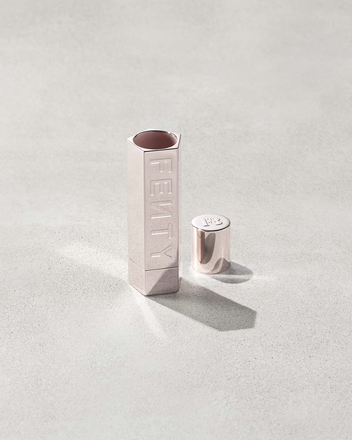 Fenty Beauty Fenty Icon étui rouge à lèvres Metallic Nude