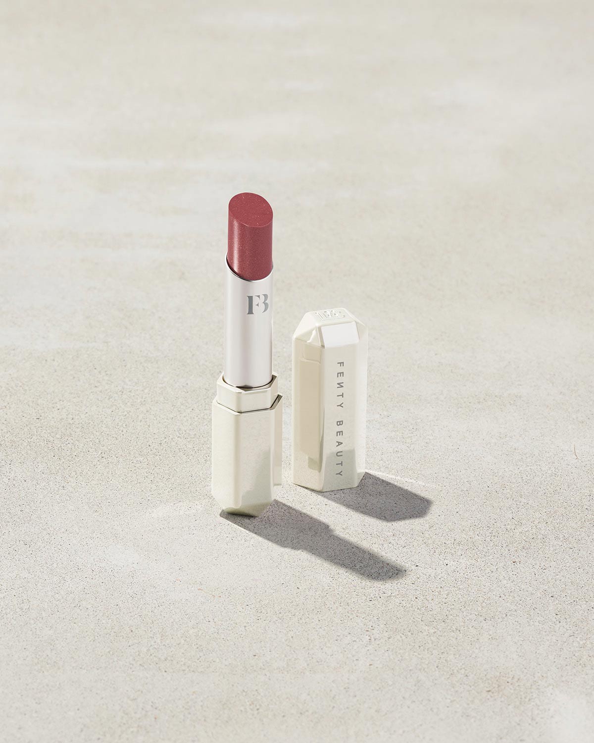 Fenty Beauty Slip Shine rouge à lèvres Goji Gang 2,8 g brillant