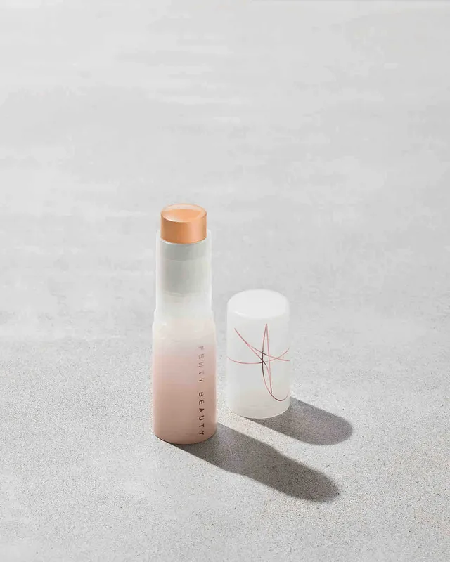 Fenty Beauty Eaze Drop Blur Smooth Tint Stick 8 fond de teint naturel 9 g