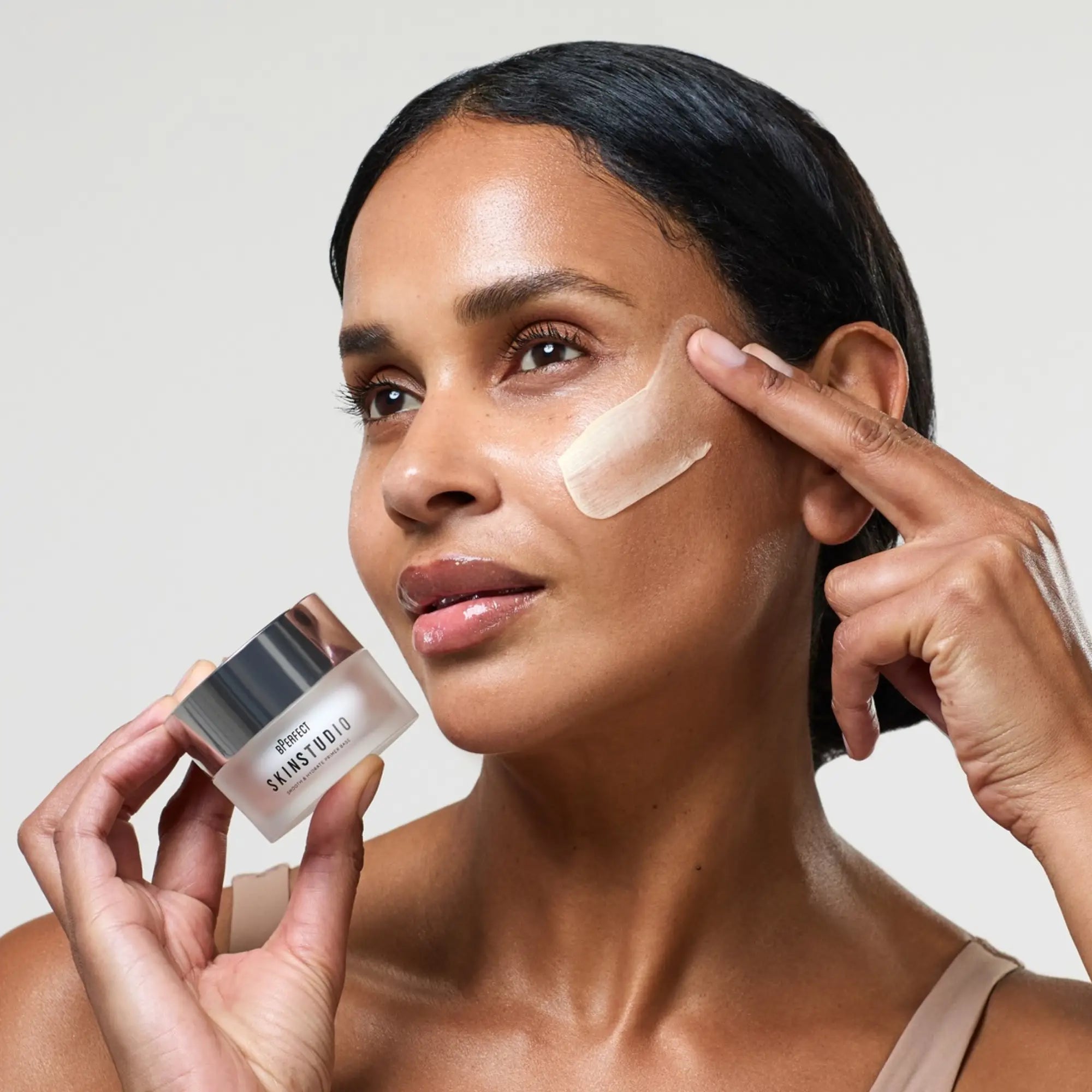 Be Perfect Skin Studio Base Maquillage Smooth Hydrate 30ml Lissante