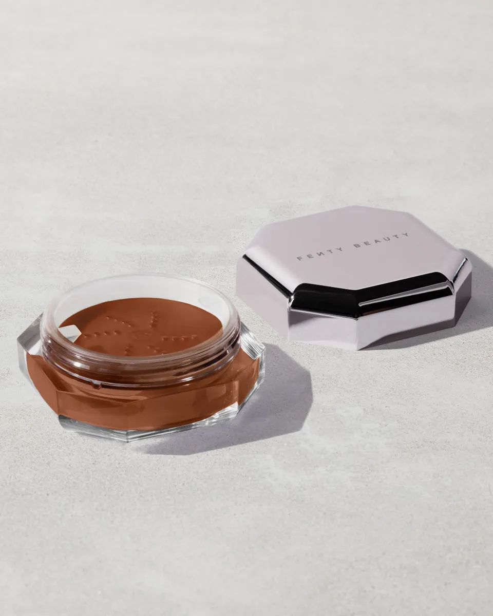 Fenty Beauty Set it Down poudre libre Mocha 28 g fini mat