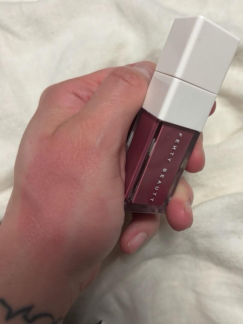 Fenty Beauty Shake N Play Blush Liquide Quit Wine'in Prune