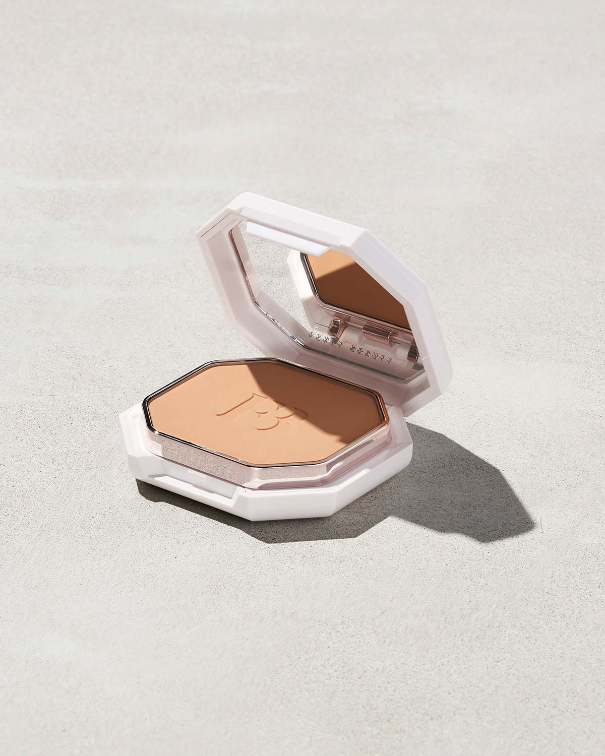Fenty Beauty Pro Filt'r Fond de Teint Poudre #250 9,1 g Fini Mat