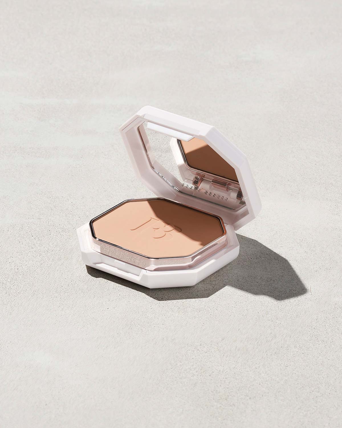 Fenty Beauty Pro Filt'r fond de teint poudre #200 9,1 g fini mat