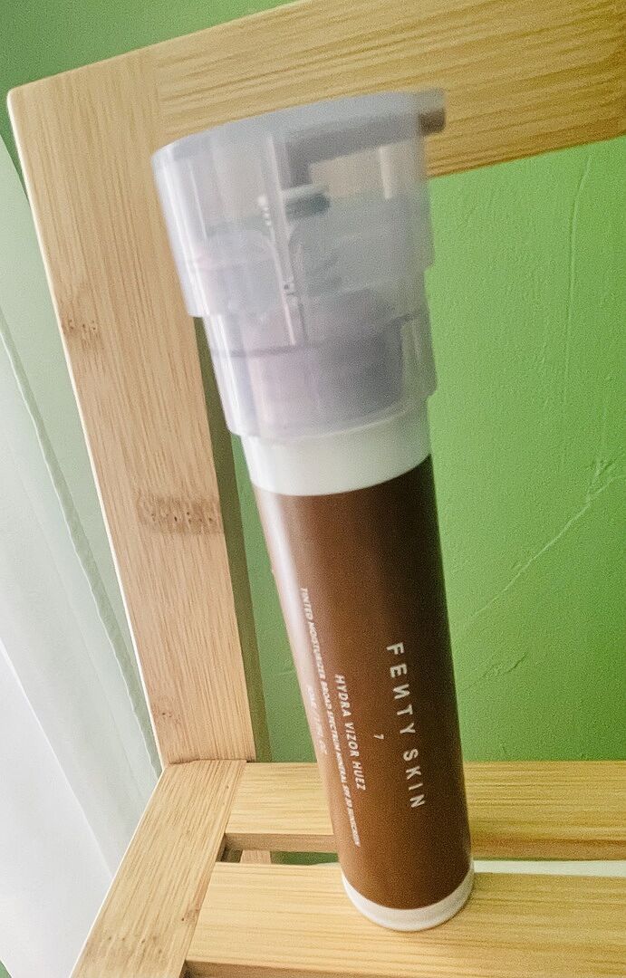 Fenty Beauty Hydra Vizor Huez crème teintée SPF30 teinte 5 50 ml