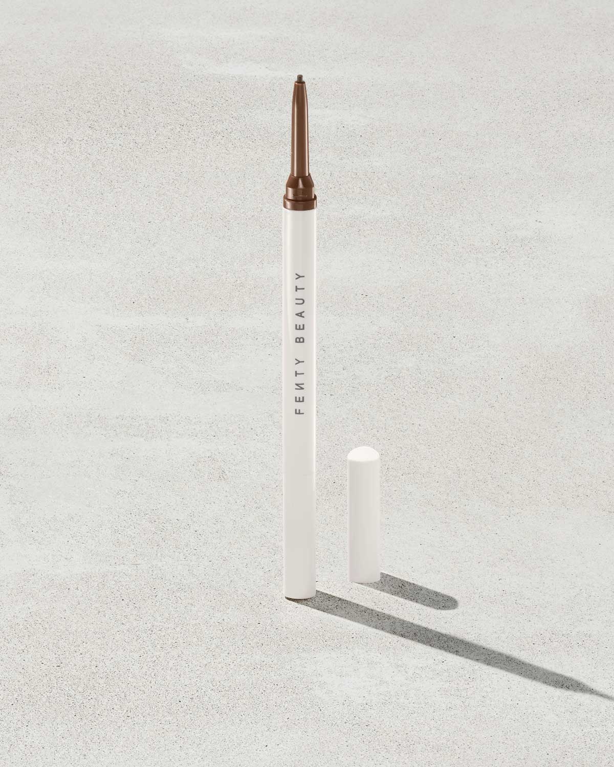 Fenty Beauty Brow MVP Medium Brown crayon sourcils 0,07 g