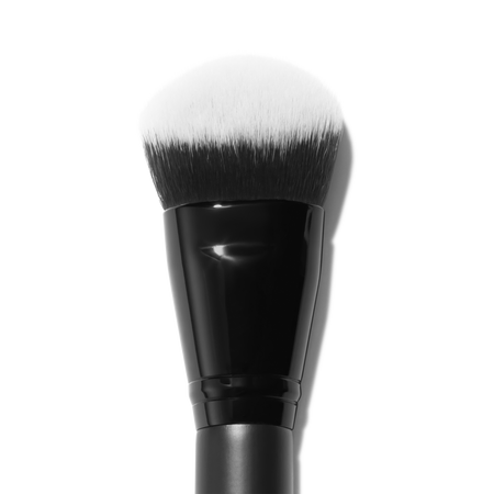 E.L.F. Smooth Swipe Pinceau fond de teint liquide biseauté