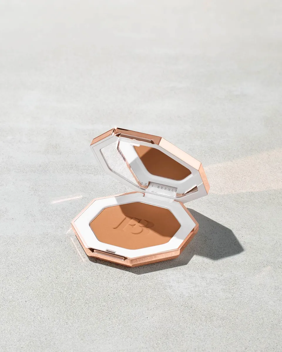 Fenty Beauty Sun Stalk'r Poudre Bronzante Bajan Gyal 6,23 g Mat