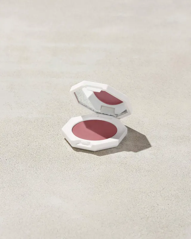 Fenty Beauty Cheeks Out blush crème Cool Berry 3 g prune