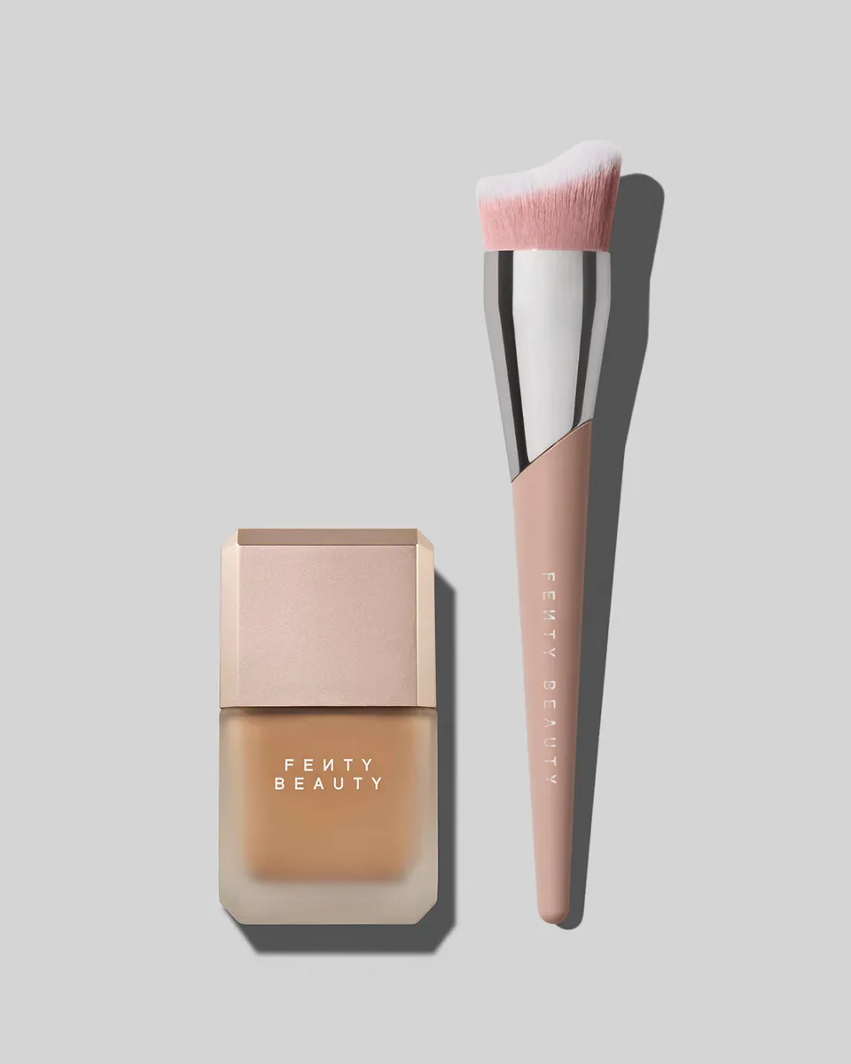 Fenty Beauty Fluid Flex fond de teint + pinceau 165 fini mat