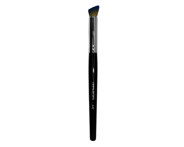 Cinema Secrets Makeup Brushes A42 pinceau anticernes biseauté