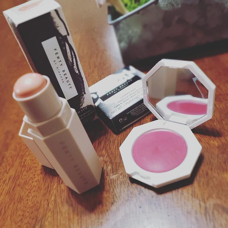Fenty Beauty Cheeks Out blush crème Big Melons 3 g corail