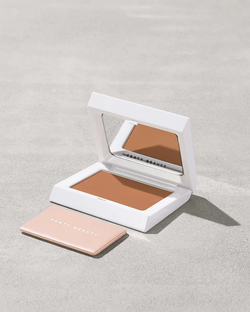 Fenty Beauty Bright Fix poudre Cinnamon 7,95 g