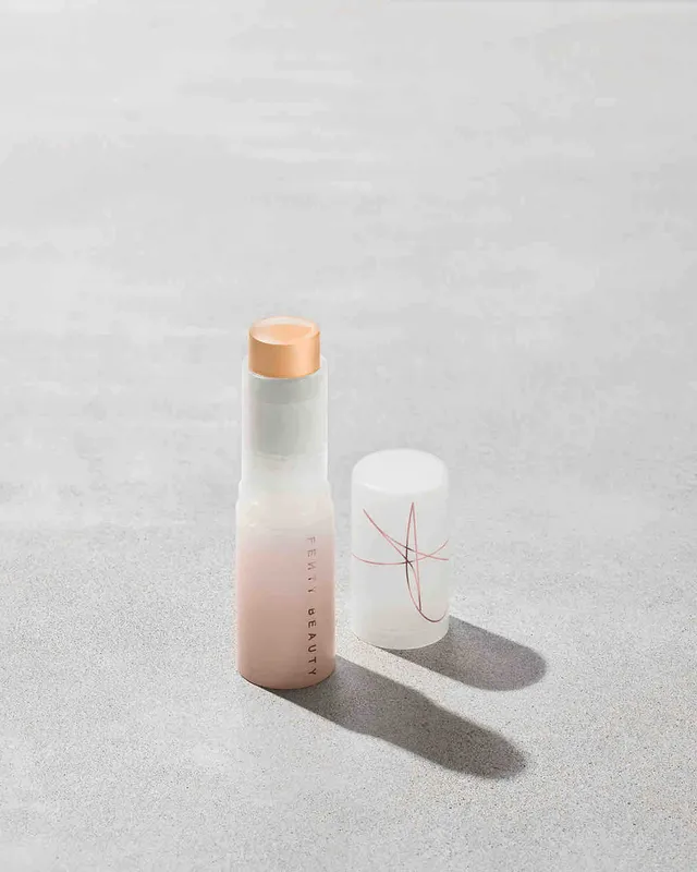 Fenty Beauty Eaze Drop Blur Smooth Tint Stick 3 fond de teint naturel 9 g