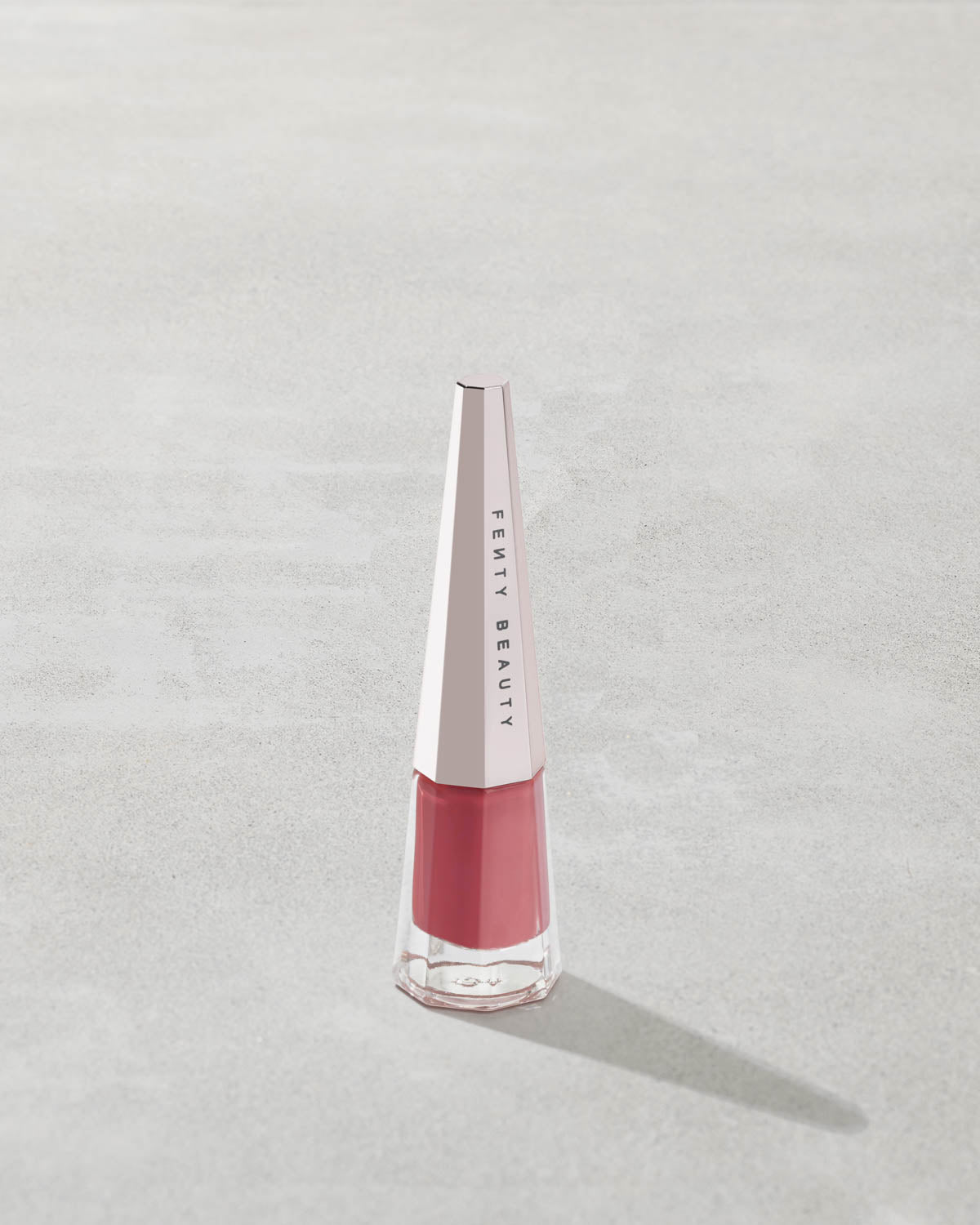 Fenty Beauty Stunna Lip Paint rouge à lèvres RiRi 4 ml mat