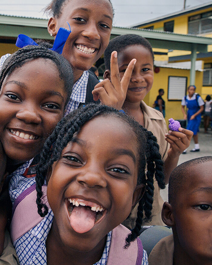 Fenty Clara Lionel Foundation Don En Ligne Solidaire