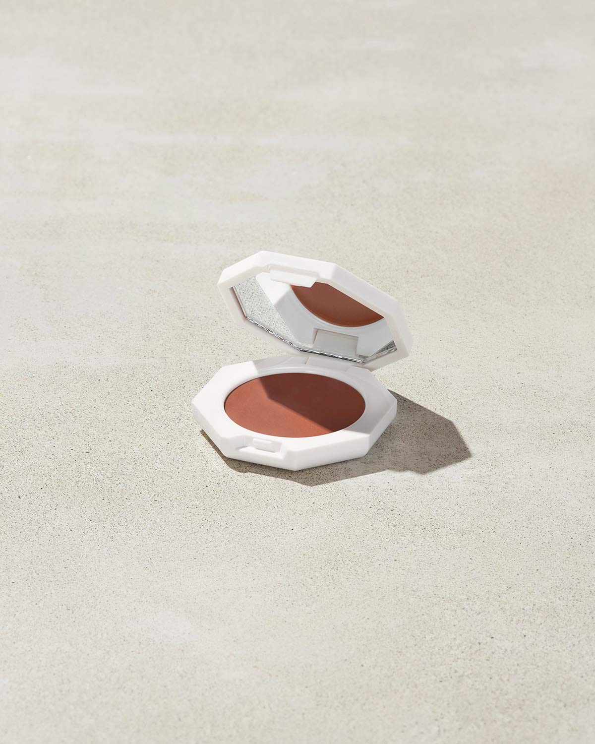 Fenty Beauty Cheeks Out Blush Crème Rosé Latte 3 g