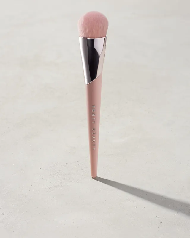 Fenty Beauty 110 Pinceau Fond de Teint Full-Bodied Couvrance