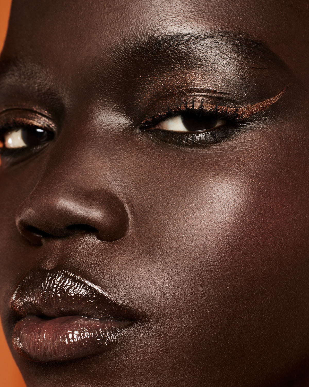 Fenty Beauty Glitty Lid Eyeliner liquide Boozy Bronze métal