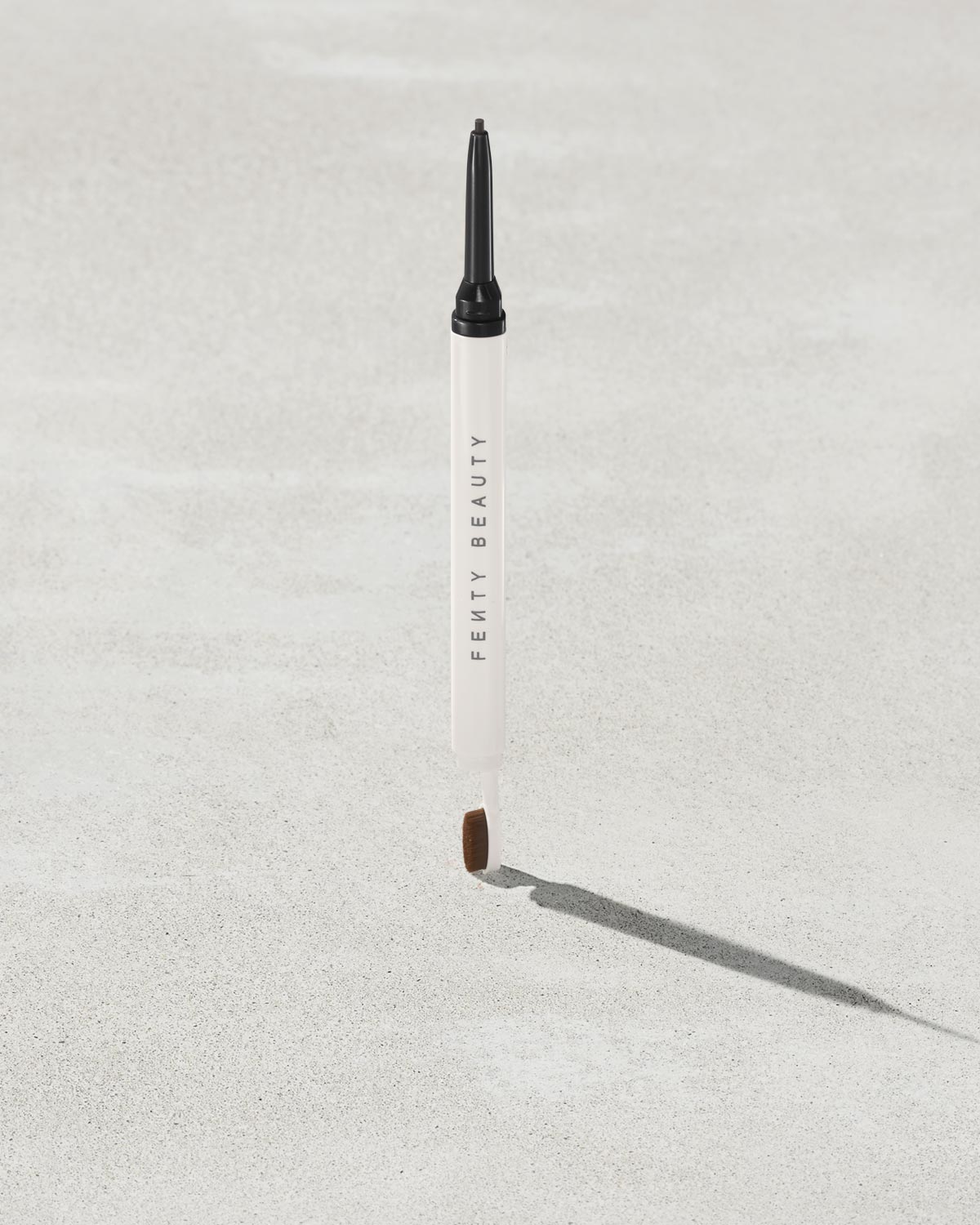 Fenty Beauty Brow MVP crayon sourcils deep black 0,07 g waterproof