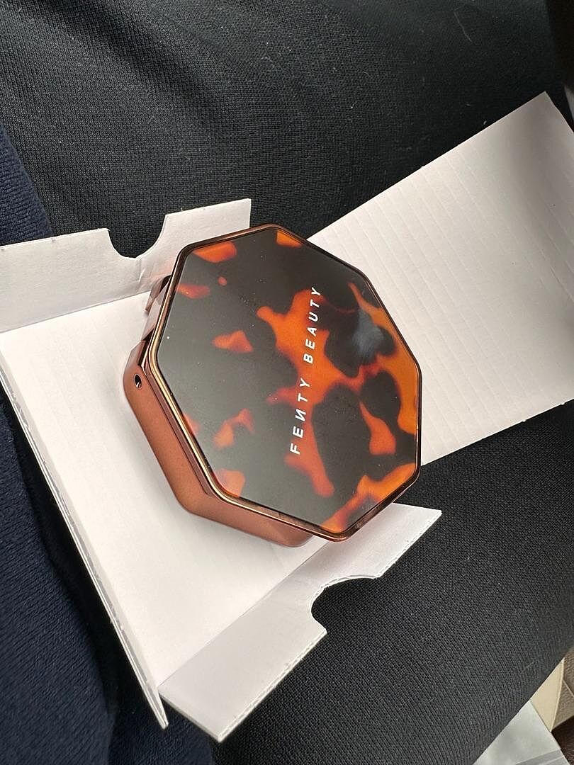 Fenty Beauty Sun Stalk'r Soufflé Bronzer Brown Butt'r