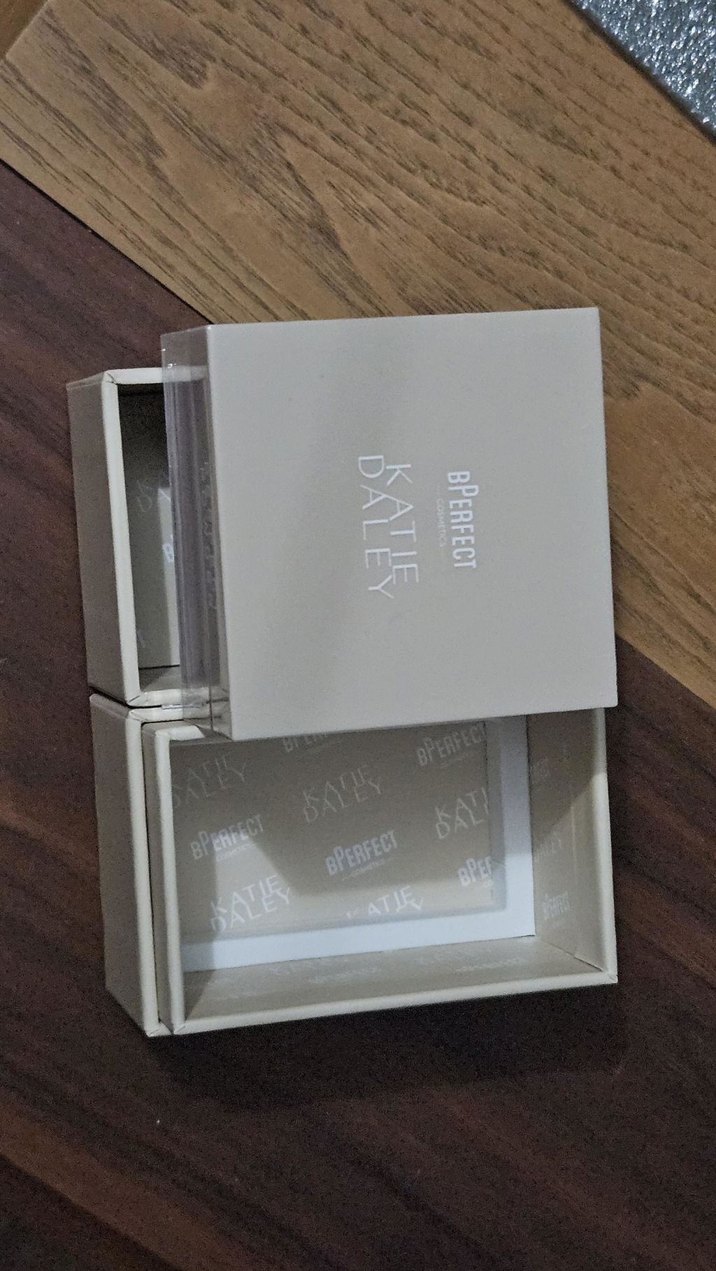 BPerfect Katie Daley Perfect Powder poudre visage Vanilla 15g mate
