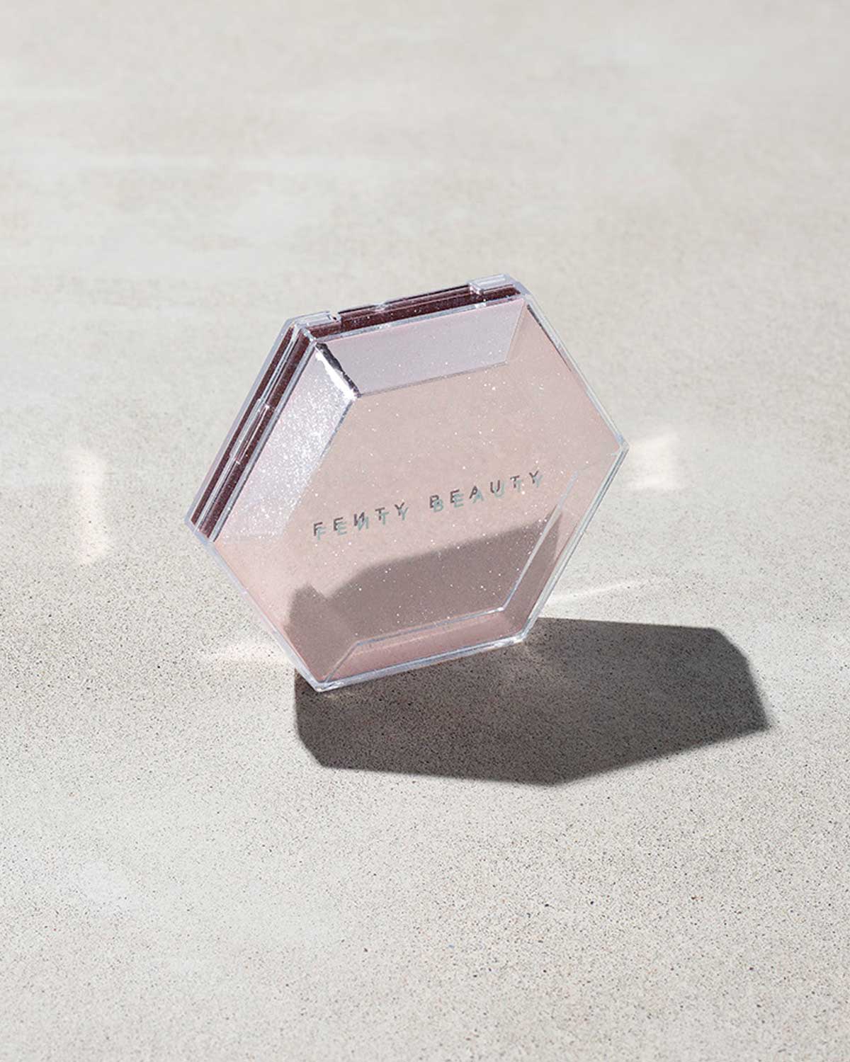 Fenty Beauty Diamond Bomb highlighter How Many Carats 2,8 g