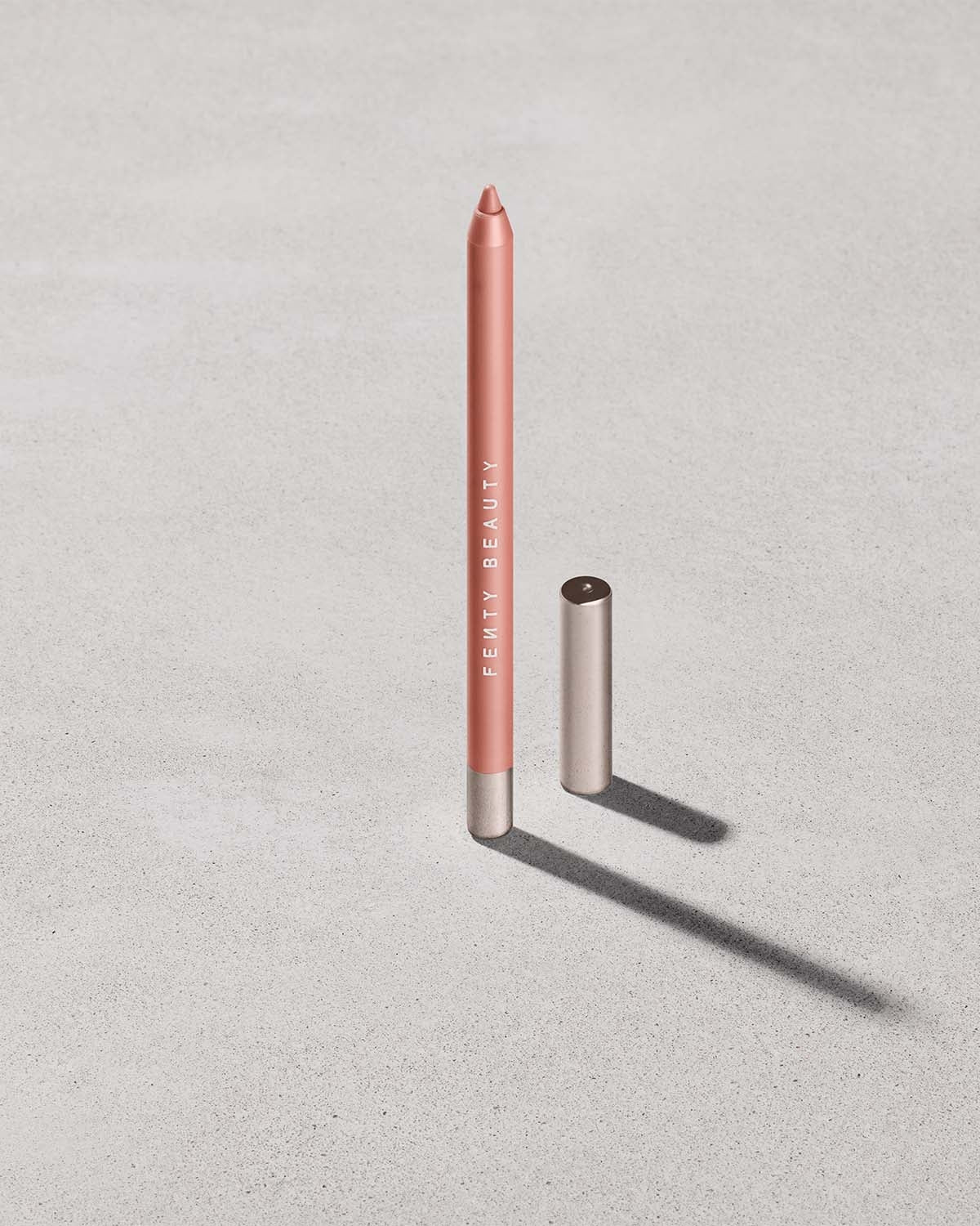 Fenty Beauty Trace'd Out crayon lèvres Apri'caught tenue 8h