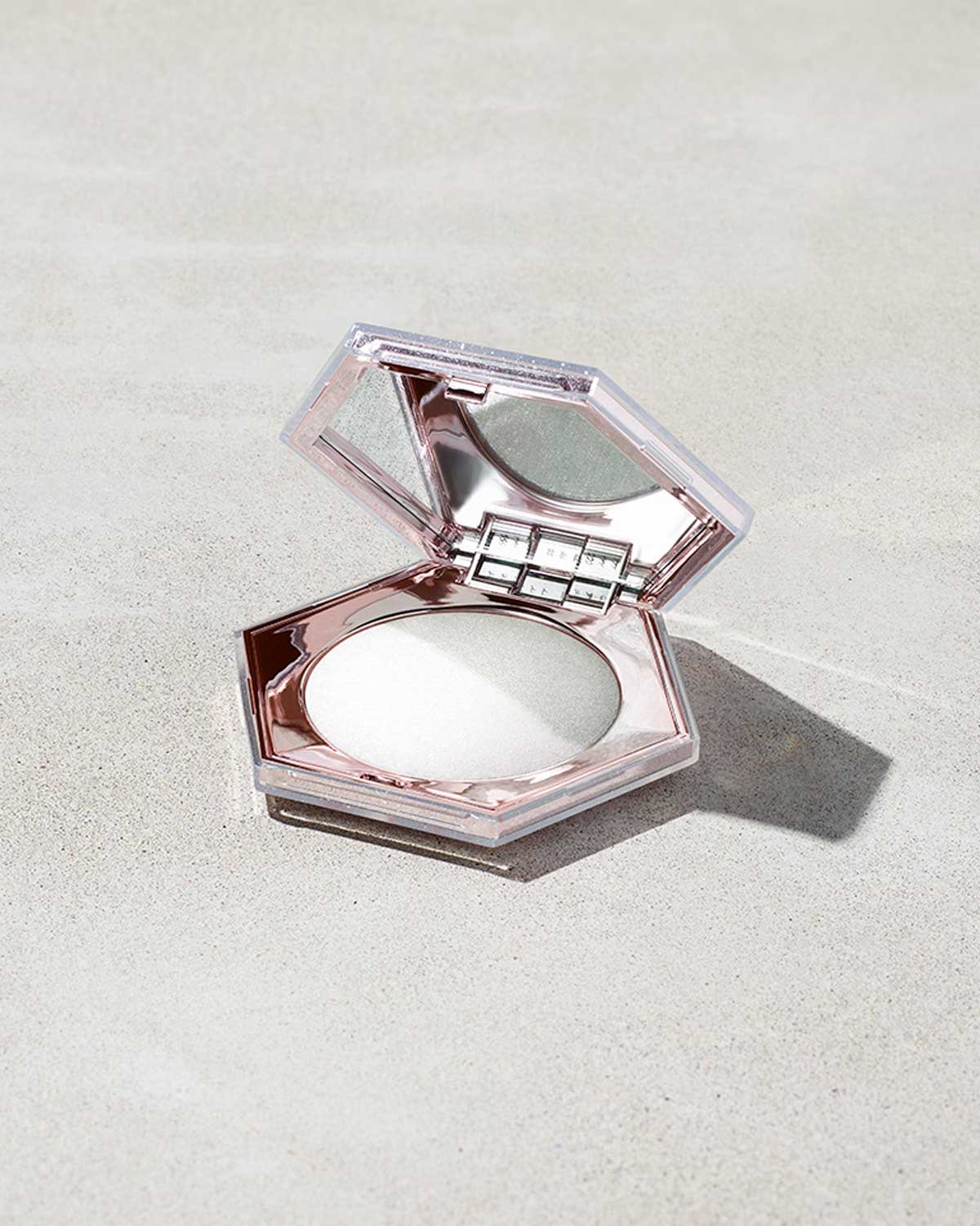 Fenty Beauty Diamond Bomb highlighter How Many Carats 2,8 g