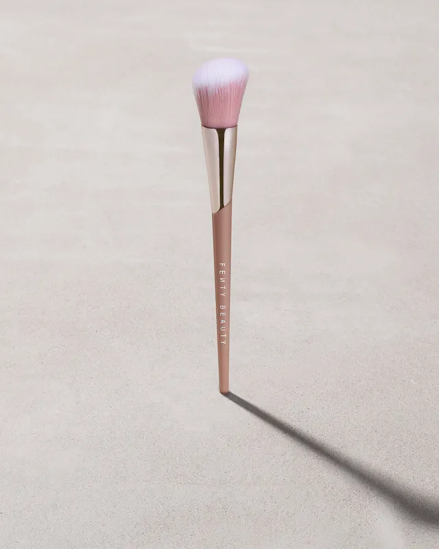 Fenty Beauty Cheek Blush Brush 155 Pinceau Poudre Teint