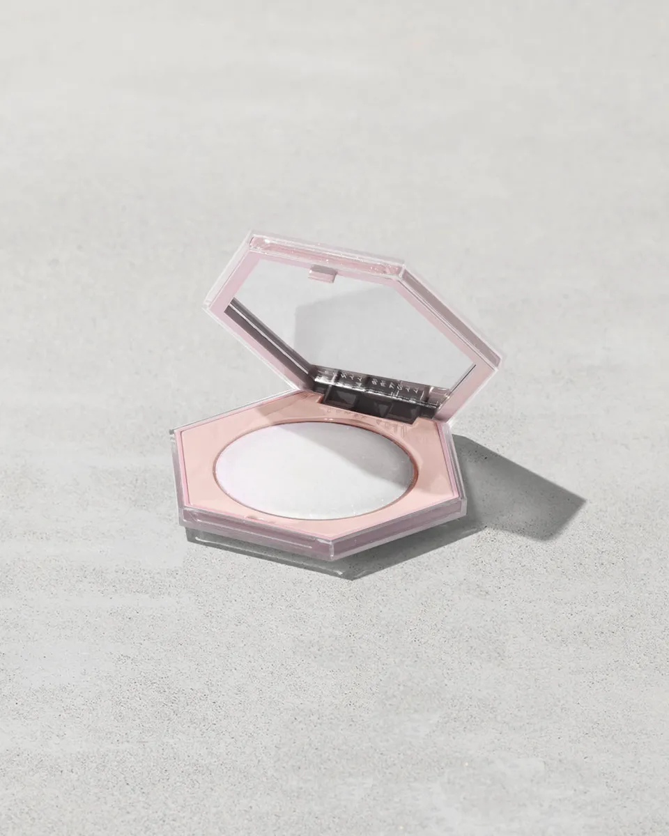 Fenty Beauty Diamond Bomb enlumineur Pink Ice 8 g