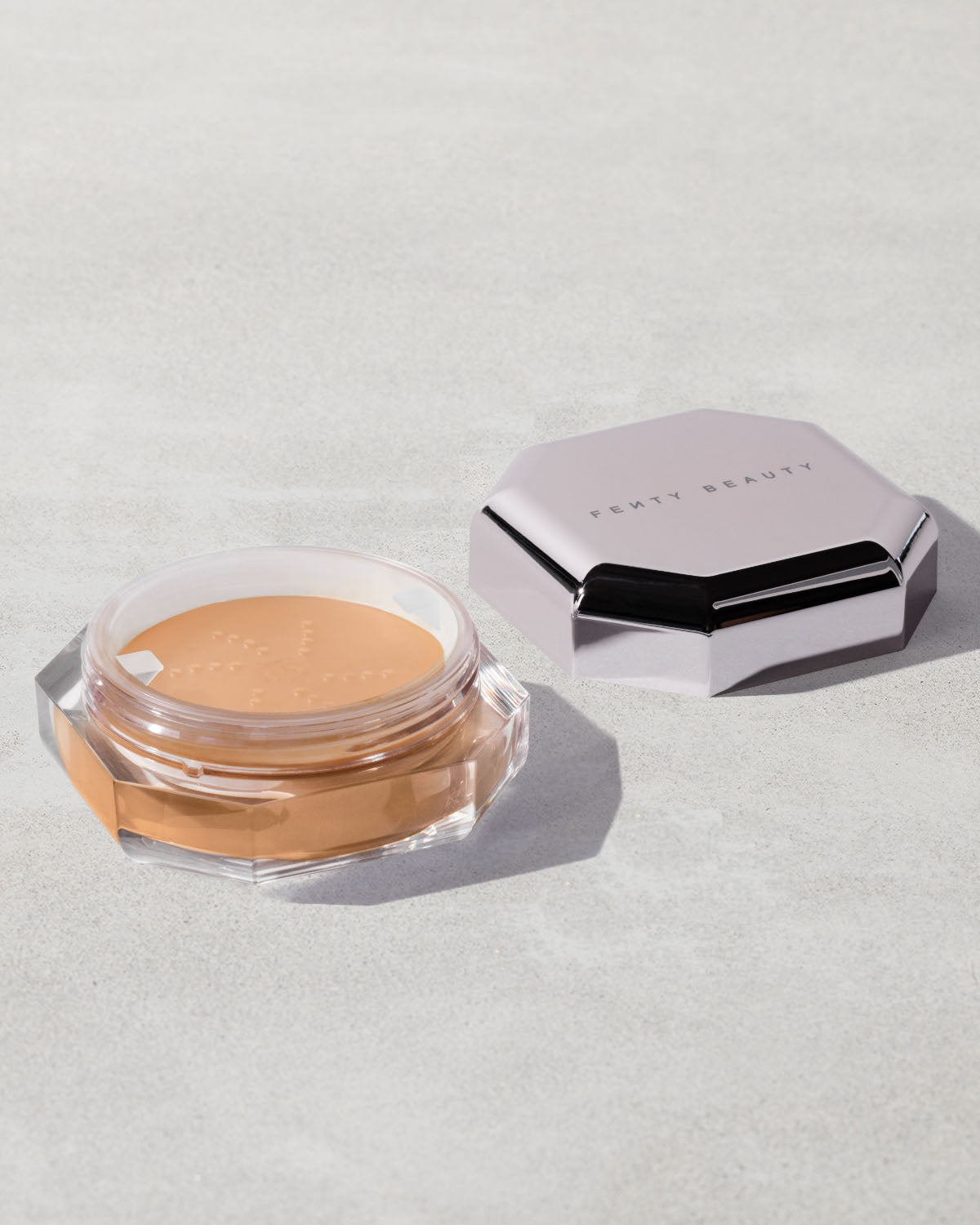 Fenty Beauty Set it Down poudre libre Cashew 28 g fini mat