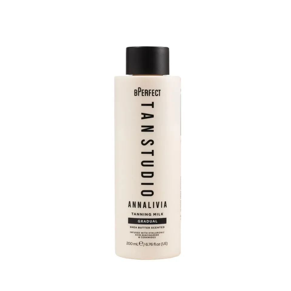 BPerfect Tan Studio x Annalivia lait autobronzant 200 ml doré