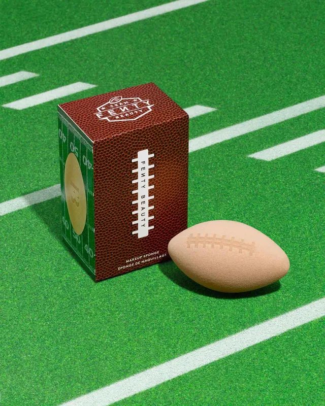 Fenty Beauty Showstopp'r Éponge Maquillage Football