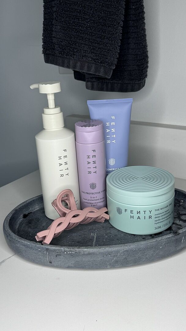 Fenty Sets Maintenance Crew coffret cheveux hydratant taille réelle