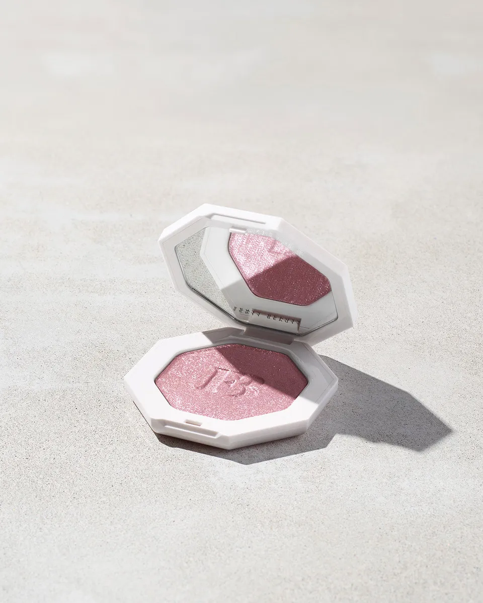 Fenty Beauty Killawatt Freestyle Highlighter Wattabrat rose shimmer